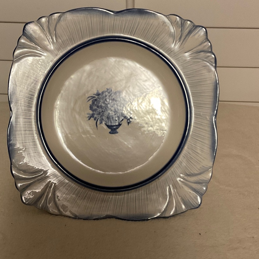 Elegant Blue and White Floral Dinner Plate